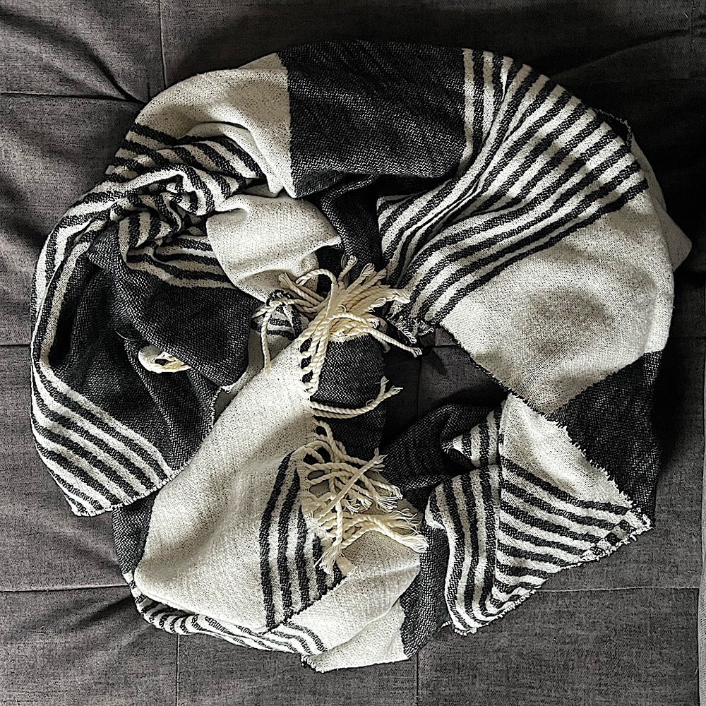 Black & Cream Scarf/Wrap